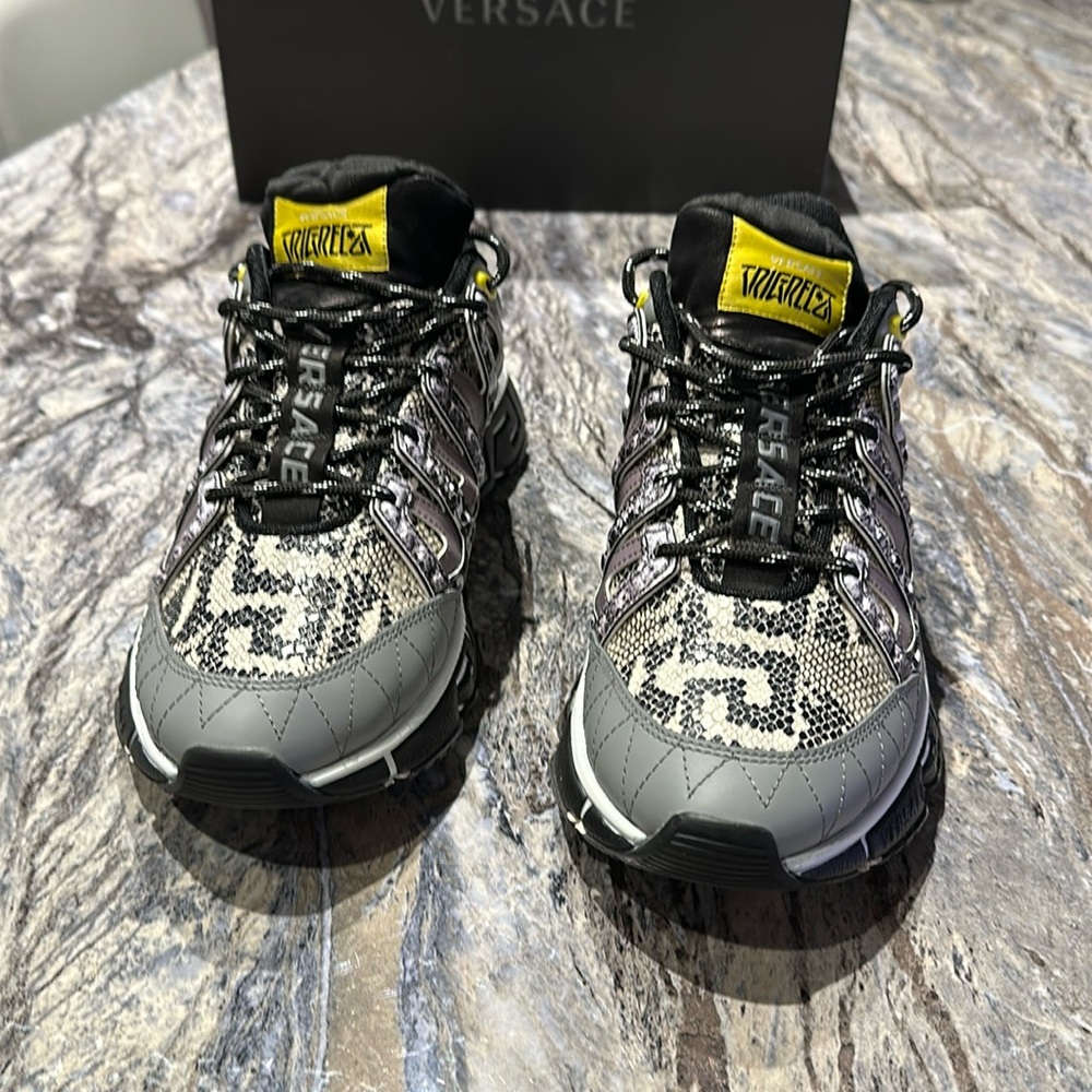 Versace - Men’s - Trigreca shoe - Python print